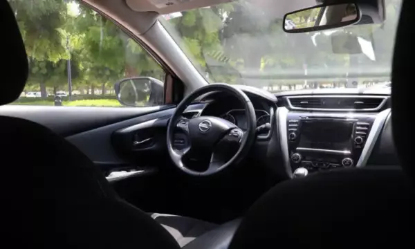 Nissan Murano for rent in Oman
