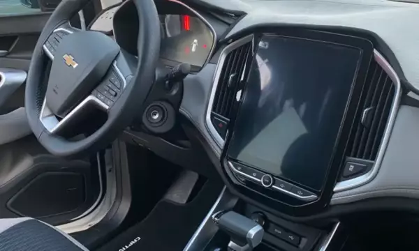 Chevrolet Captiva for rent in Oman