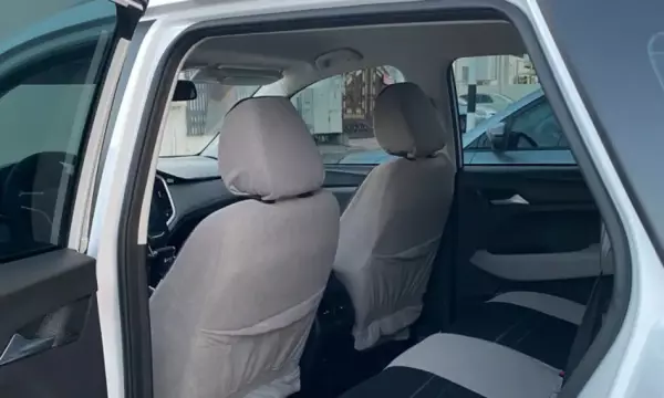 Chevrolet Captiva for rent in Oman