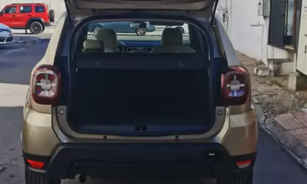 Renault Duster for rent in Oman