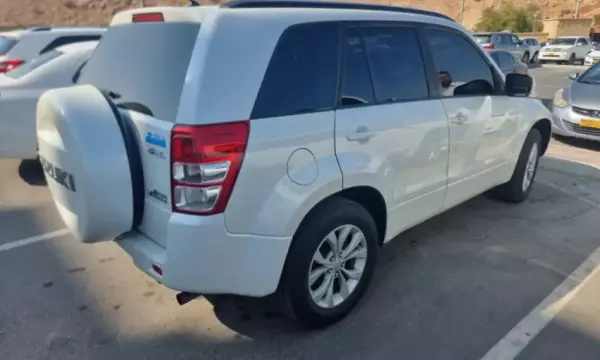 Suzuki Vitara for rent in Oman