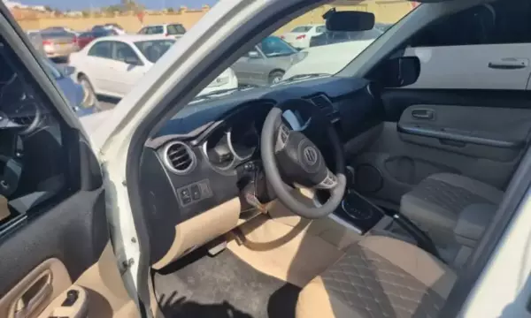 Suzuki Vitara for rent in Oman