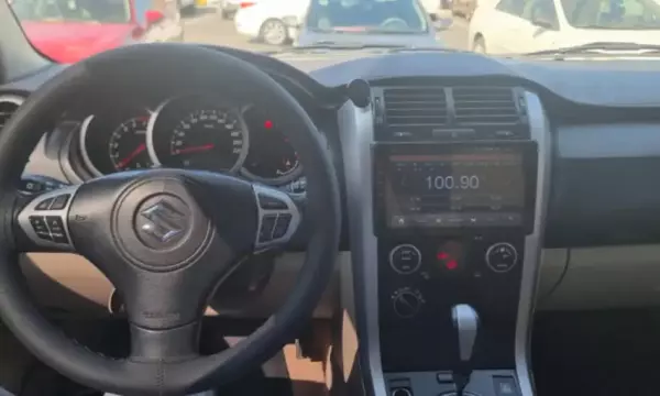 Suzuki Vitara for rent in Oman