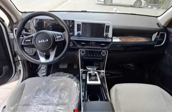 KIA Seltos for rent in Oman