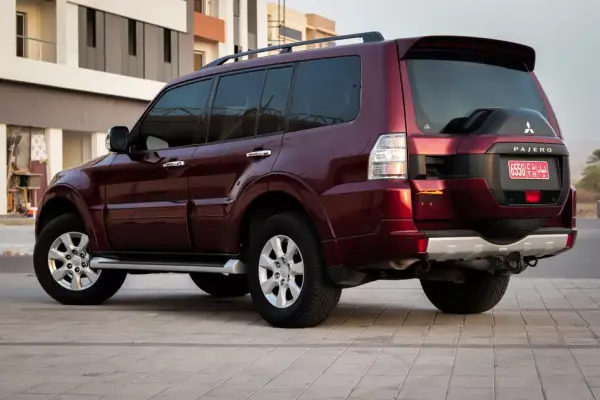 Mitsubishi Pajero for rent in Oman