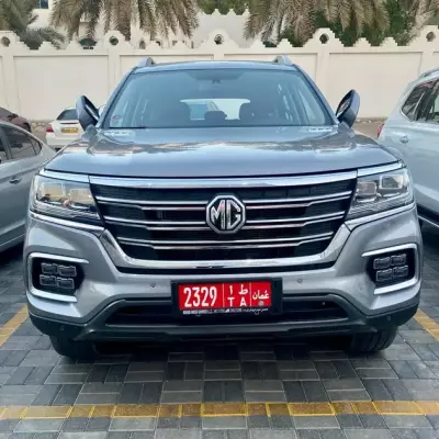 إيجار إم جي RX8 في عمان