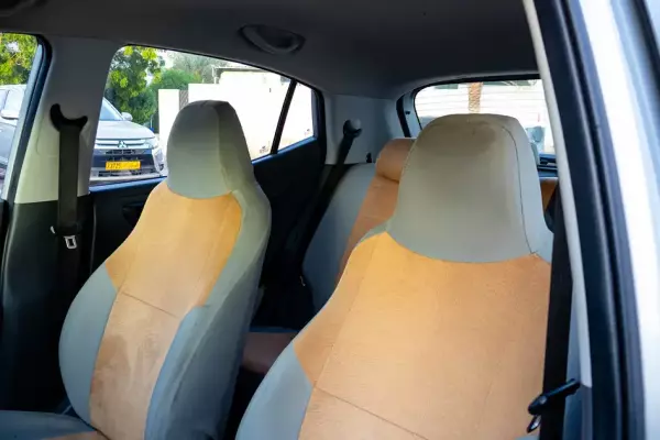 Hyundai i10 for rent in Oman