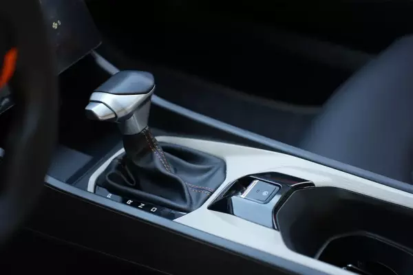 Dongfeng Shine for rent in Oman