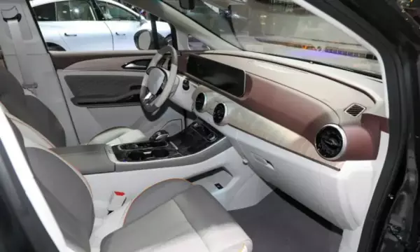 Forthing U-Tour for rent in Oman
