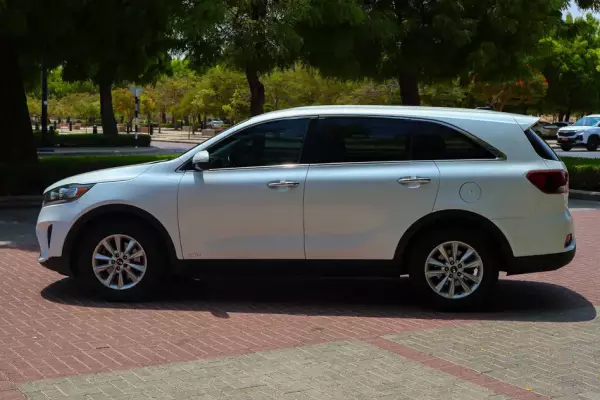 KIA Sorento for rent in Oman