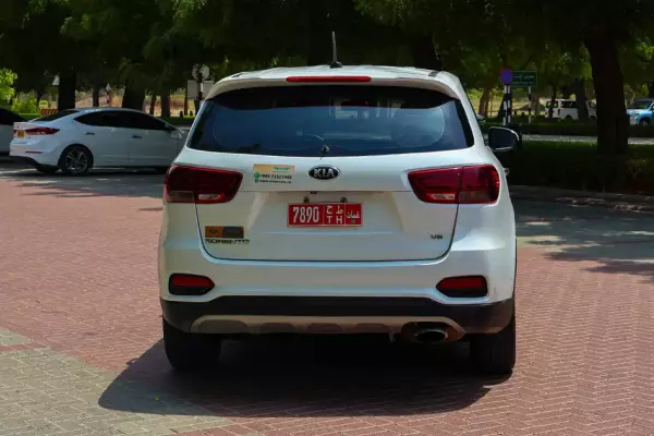 KIA Sorento for rent in Oman