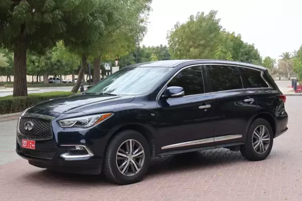 إيجار إنفينيتي QX80 في عمان